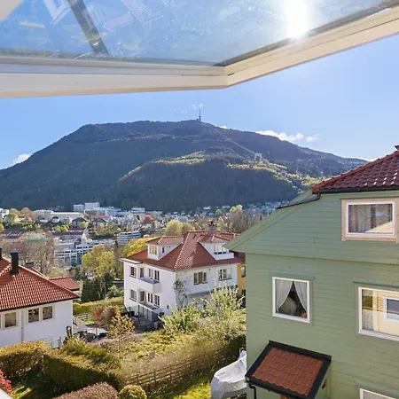 Mountain Views - Sun Terrace - Close To Facilities Apartman *