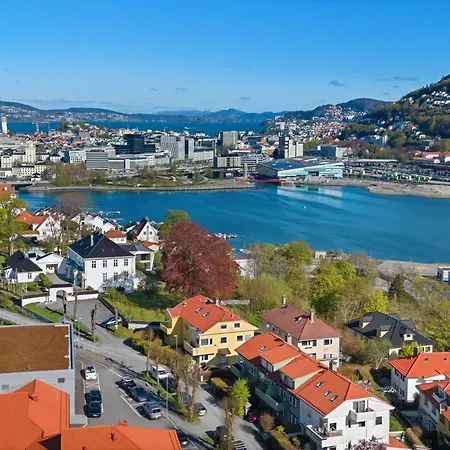 Mountain Views - Sun Terrace - Close To Facilities Bergen